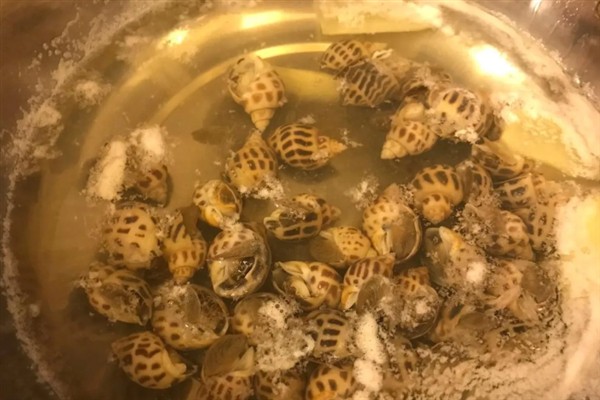 花螺和香螺的区别,个头大小不同